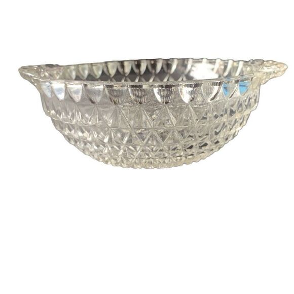 Vintage Crystal Cut Double Handle Bowl Elegant Perfect for Candy Keys and More - Picture 6 of 9